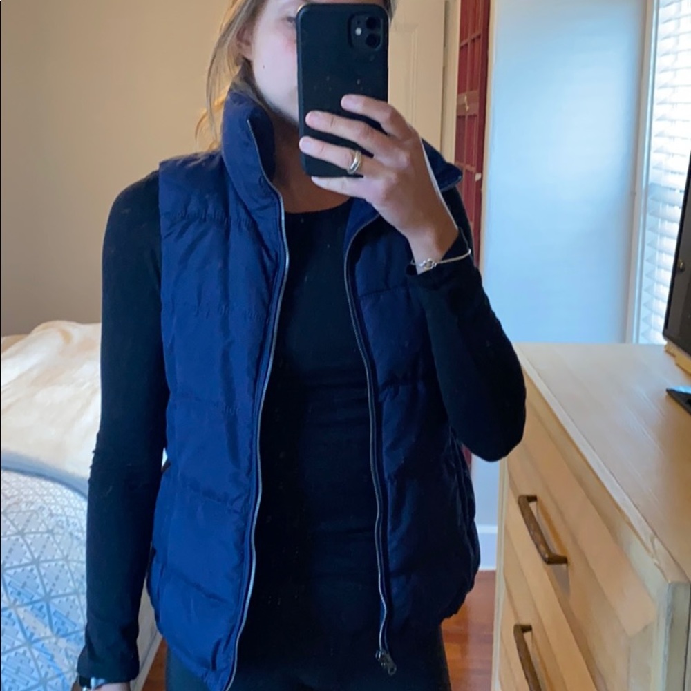 Navy puffer vest